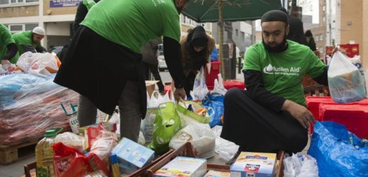 Muslims donate 10 tonnes of food in charity drive for homeless this Christmas